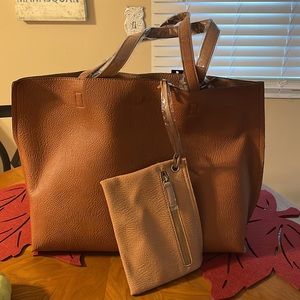 Street Level faux leather reversible tote & wristlet
